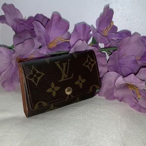 Louis Vuitton Monogram 4 Key Wallet
